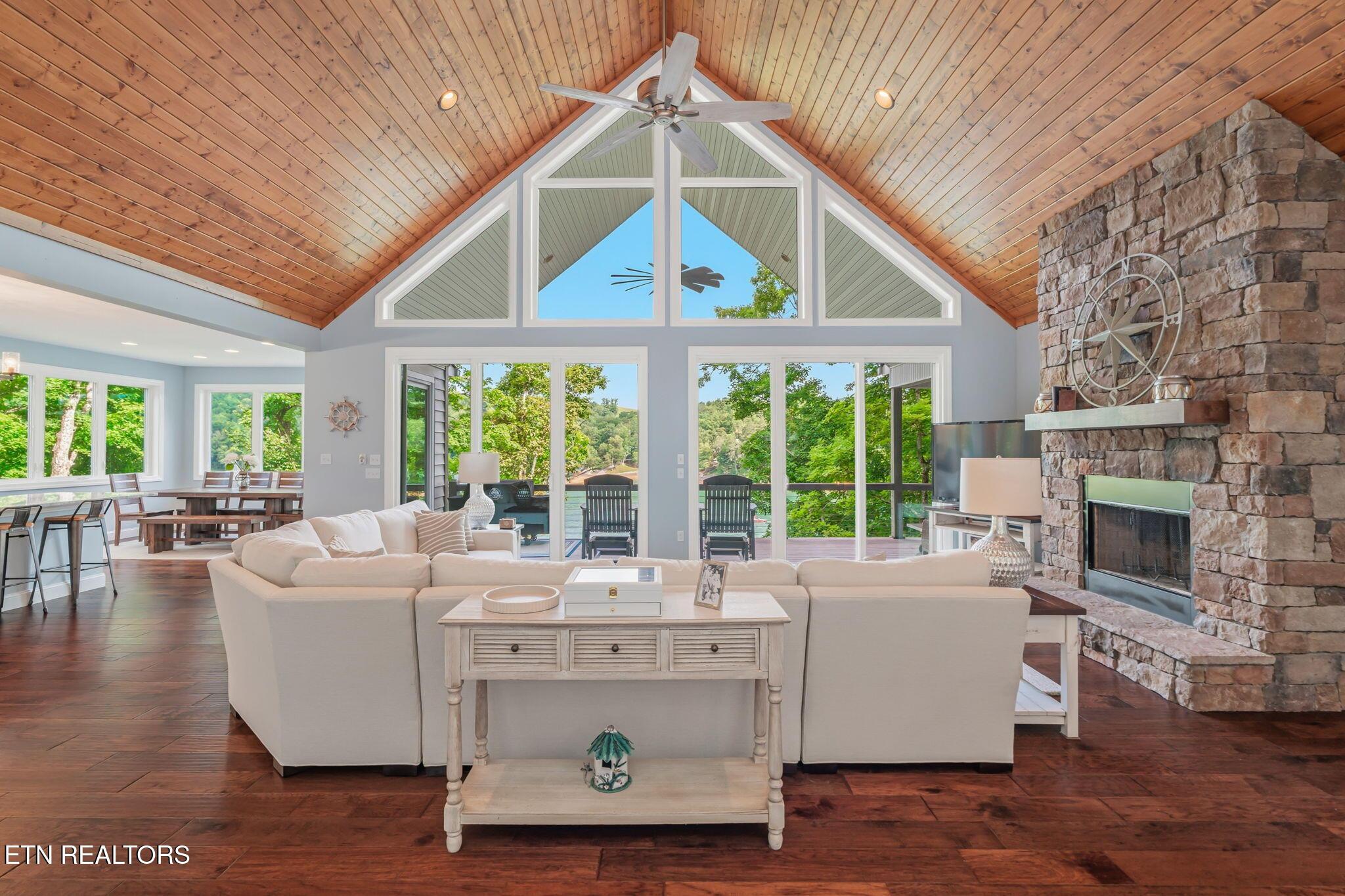 1779 Cove Pointe Rd, Lafollette, TN - Norris Lake Real Estate - Image# 9