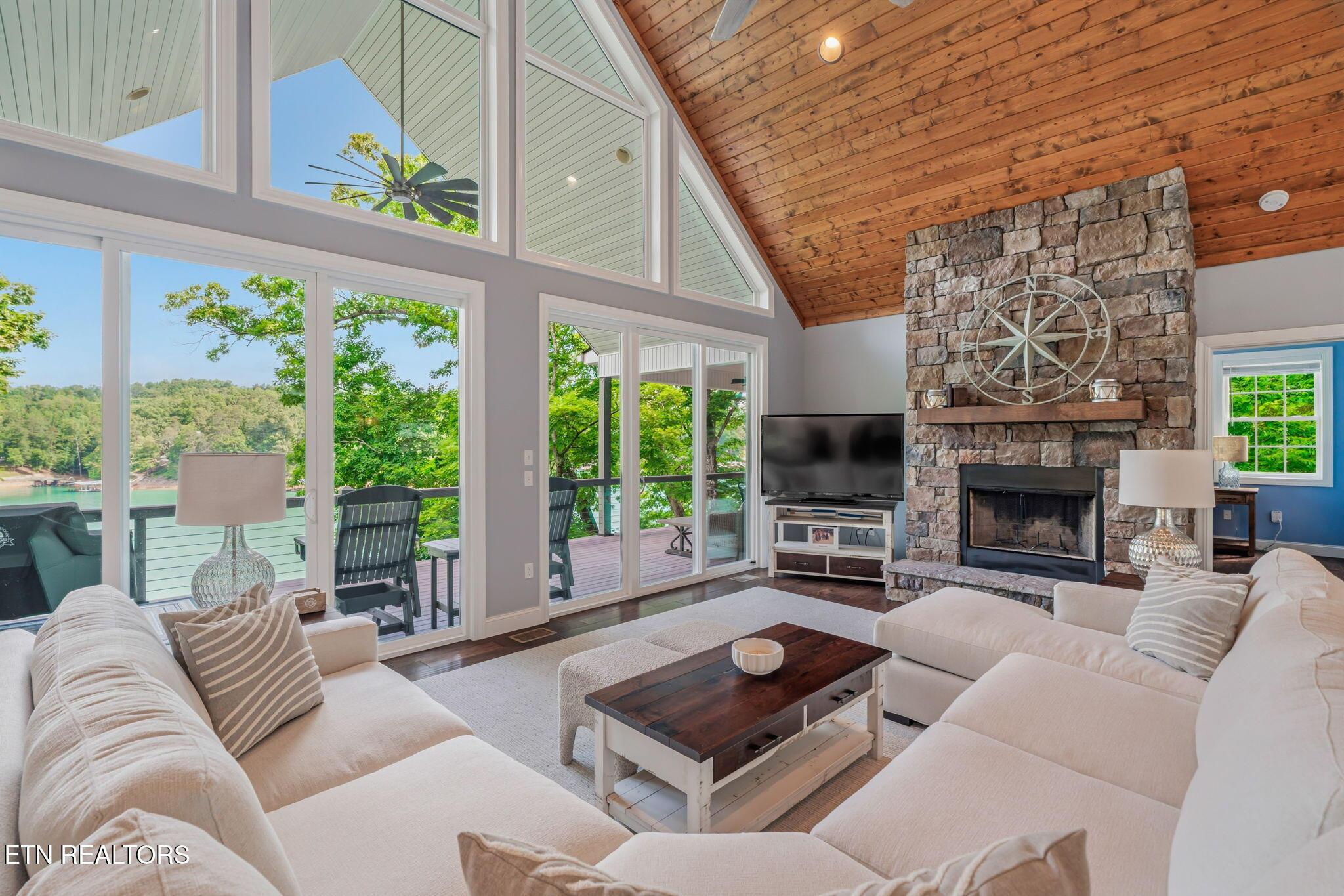 1779 Cove Pointe Rd, Lafollette, TN - Norris Lake Real Estate - Image# 14