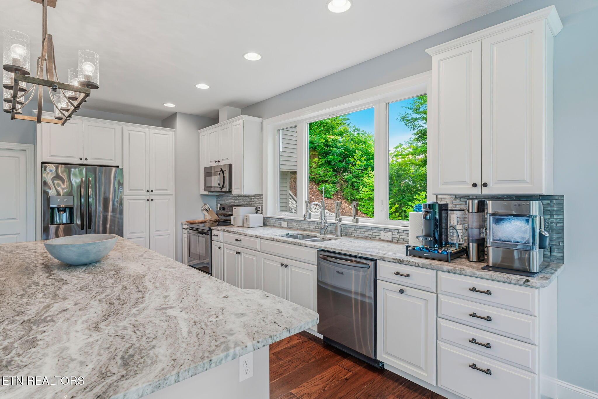 1779 Cove Pointe Rd, Lafollette, TN - Norris Lake Real Estate - Image# 19
