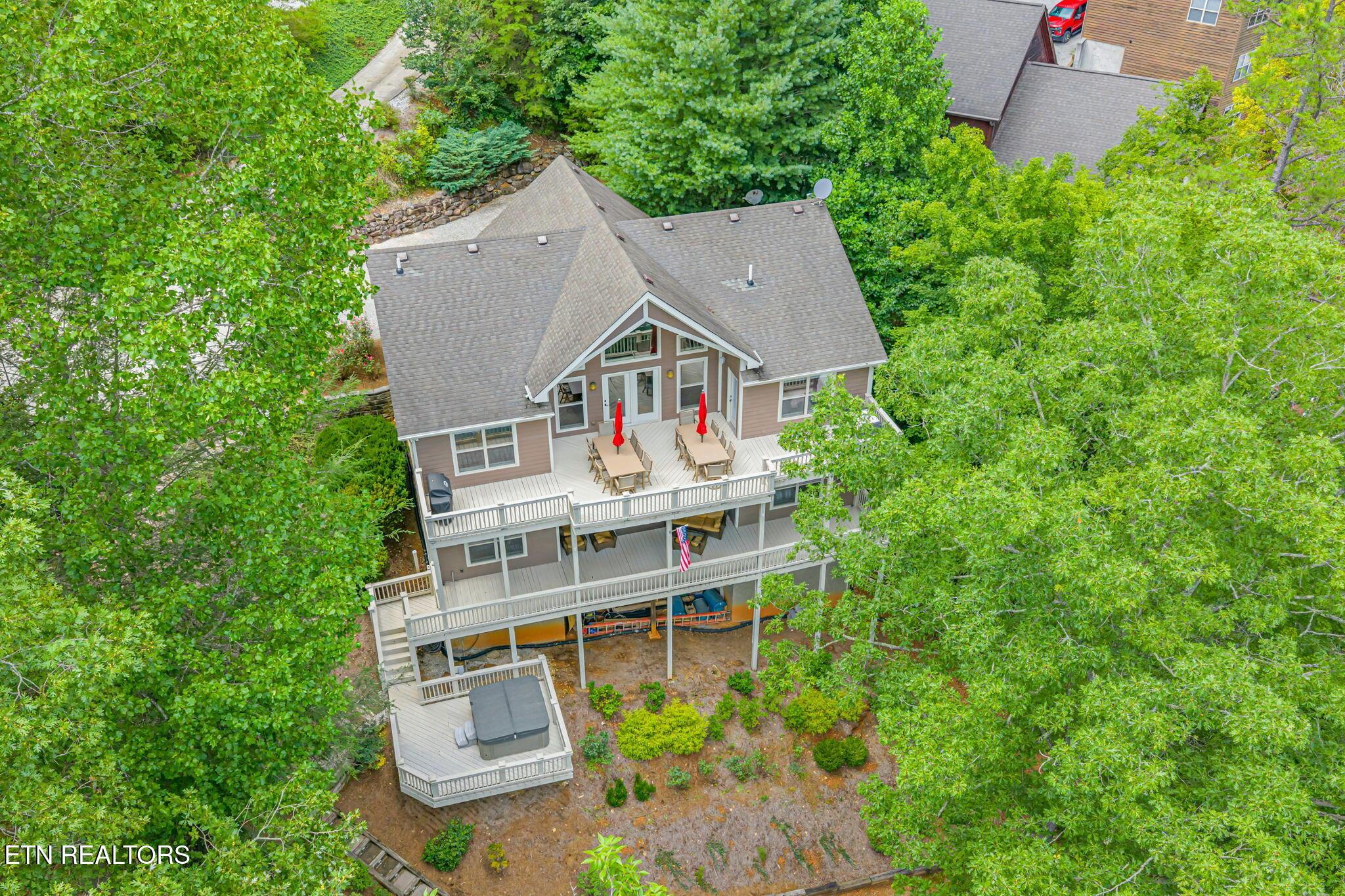 678 Waterfront Tr, Lafollette, TN - Norris Lake Real Estate - Image# 3