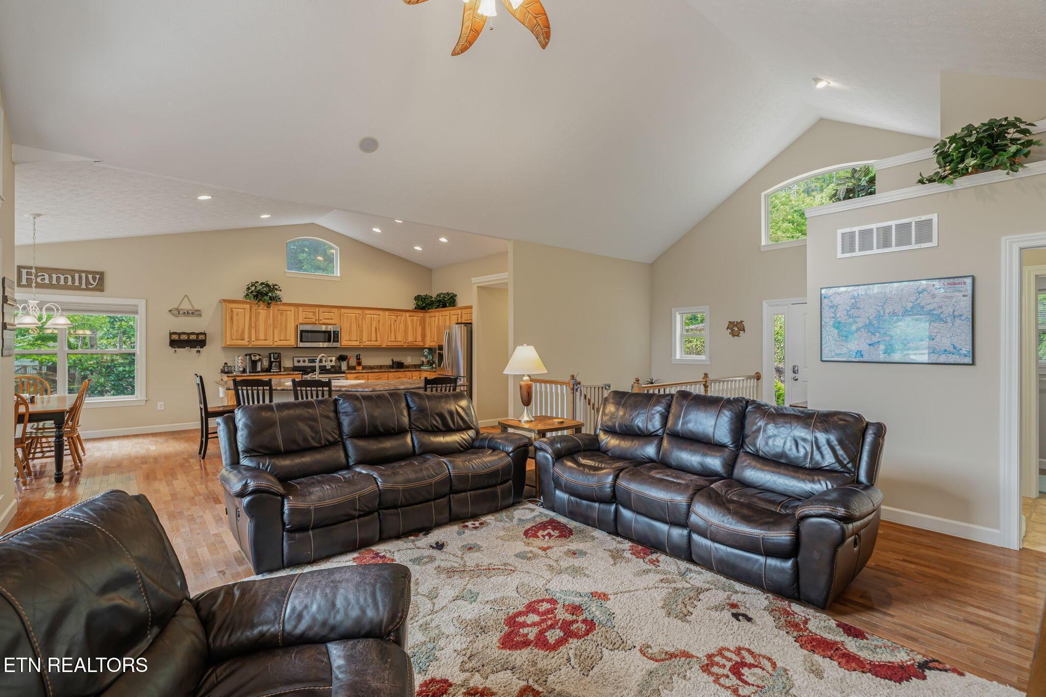 678 Waterfront Tr, Lafollette, TN - Norris Lake Real Estate - Image# 11