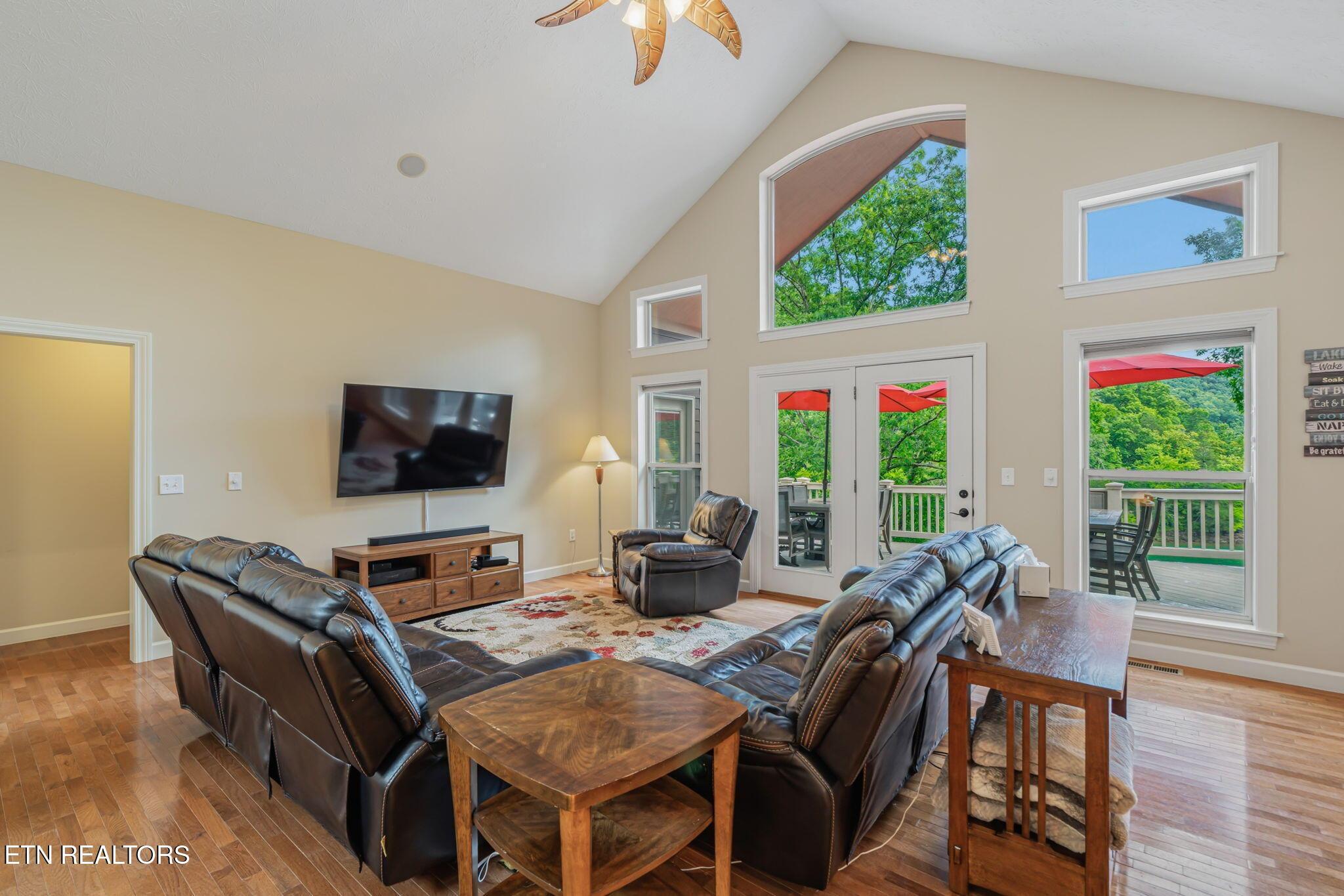 678 Waterfront Tr, Lafollette, TN - Norris Lake Real Estate - Image# 12