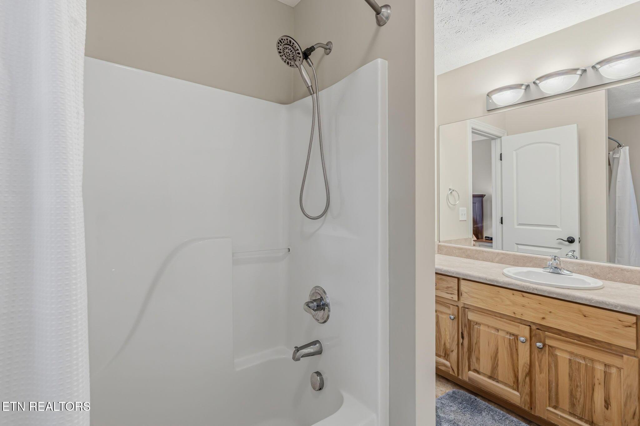 678 Waterfront Tr, Lafollette, TN - Norris Lake Real Estate - Image# 28