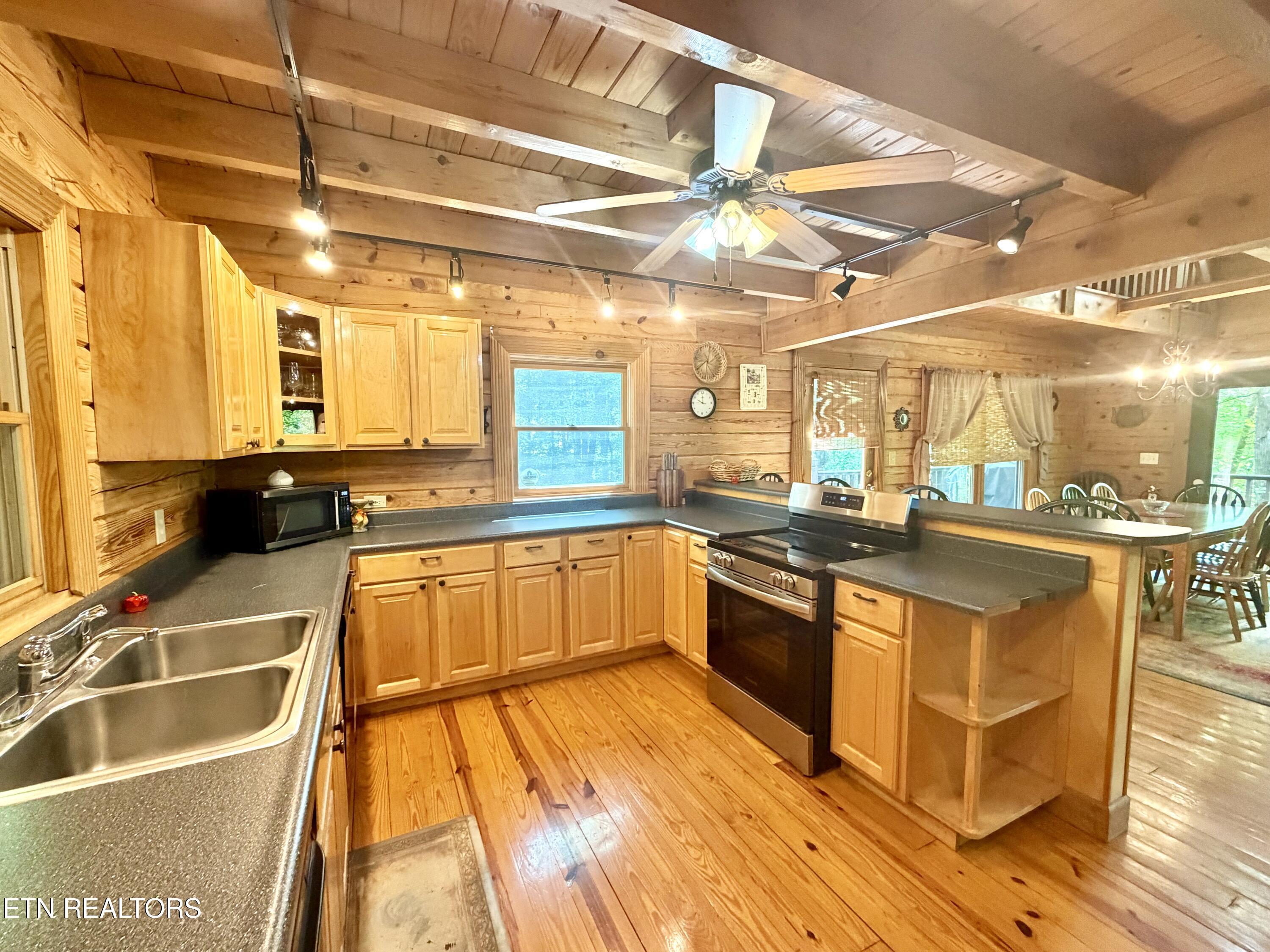 125 Shoreside Rd, New Tazewell, TN - Norris Lake Real Estate - Image# 11