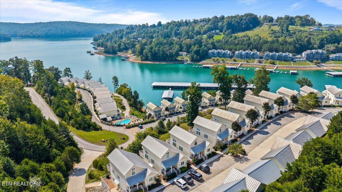 131 N Deer Village Lane, Lafollette, TN - Norris Lake Real Estate - Image# 2