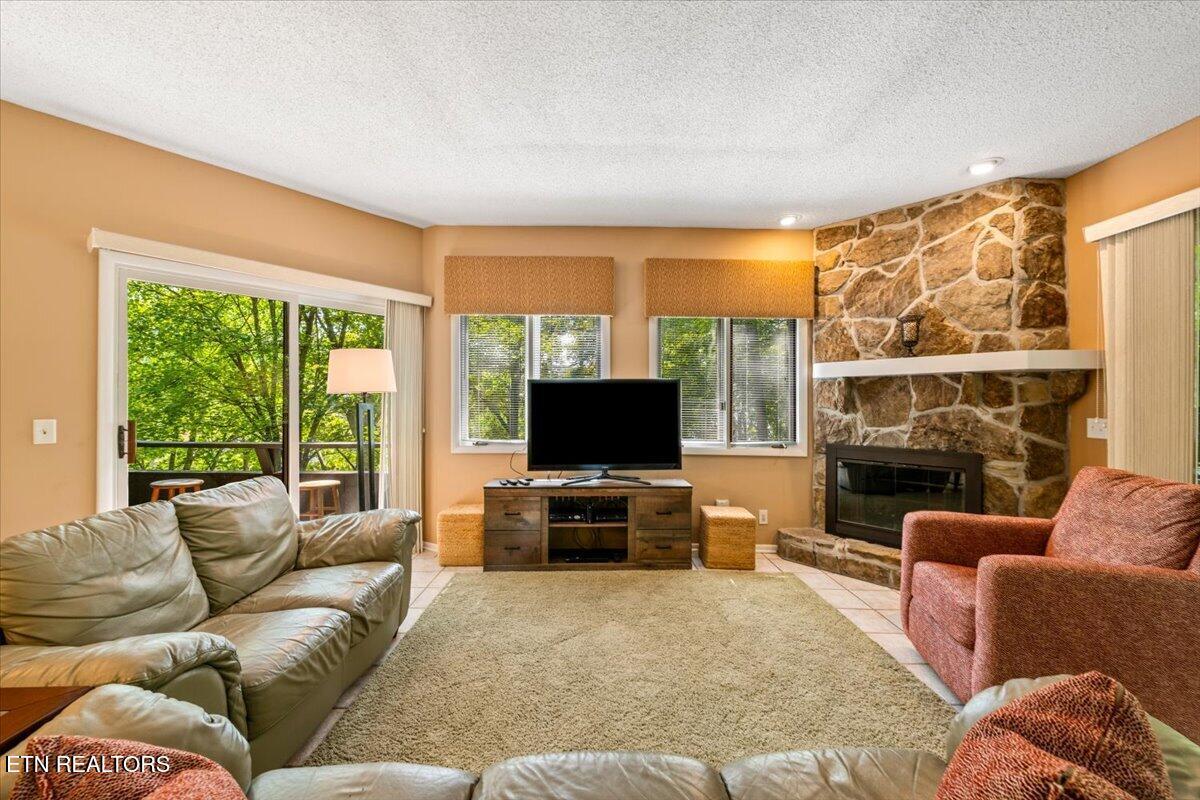 241 Deer Run Point, Lafollette, TN - Norris Lake Real Estate - Image# 9