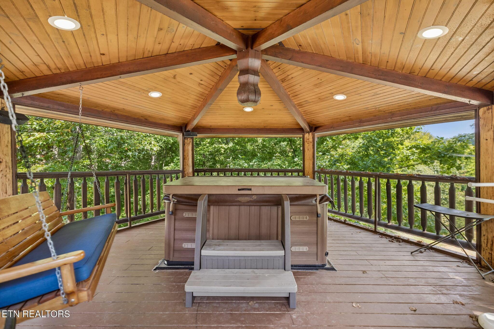 546 Bluff View Rd, New Tazewell, TN - Norris Lake Real Estate - Image# 12