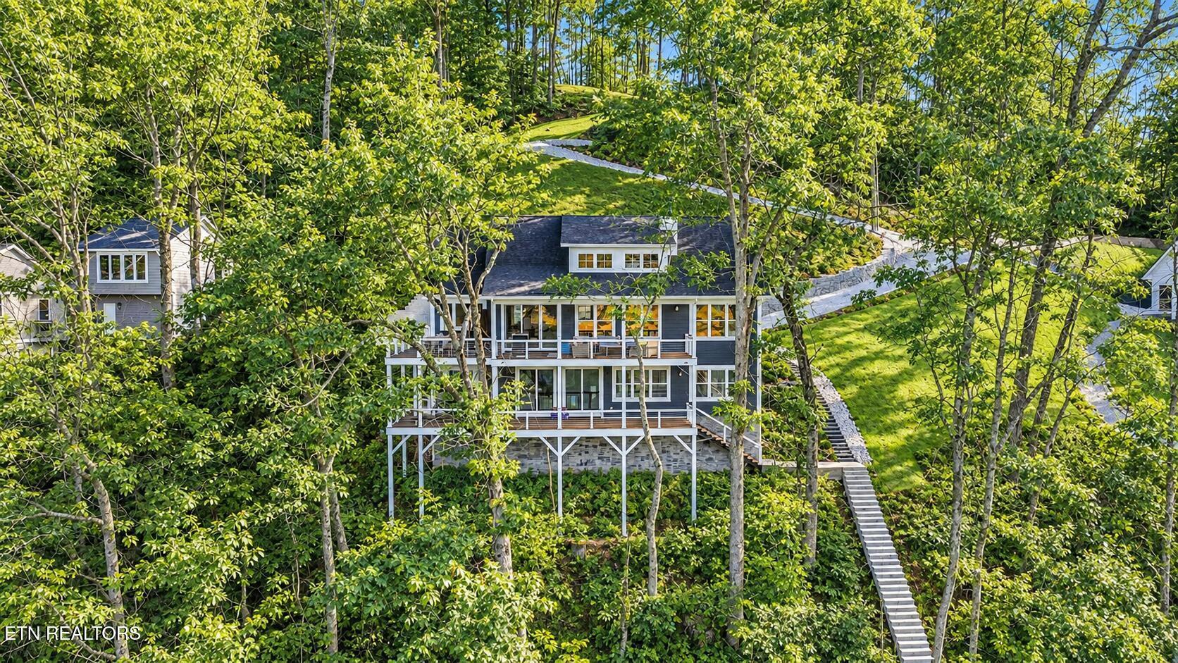 1765 Cove Pointe Rd, Lafollette, TN - Norris Lake Real Estate - Image# 2