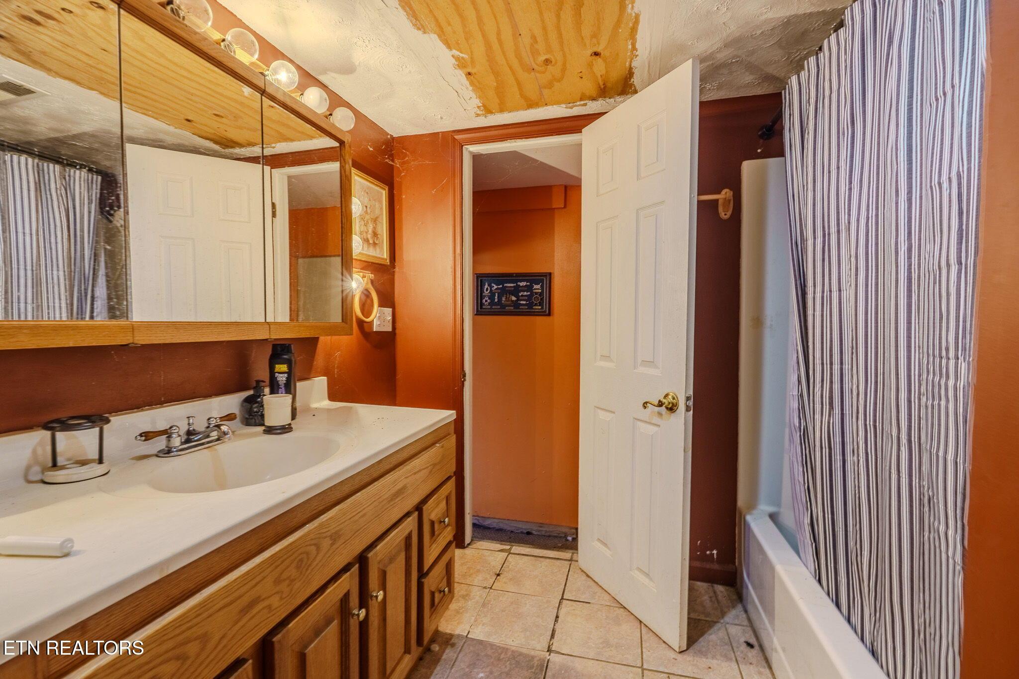 210 Last Lz Lane, Speedwell, TN - Norris Lake Real Estate - Image# 18