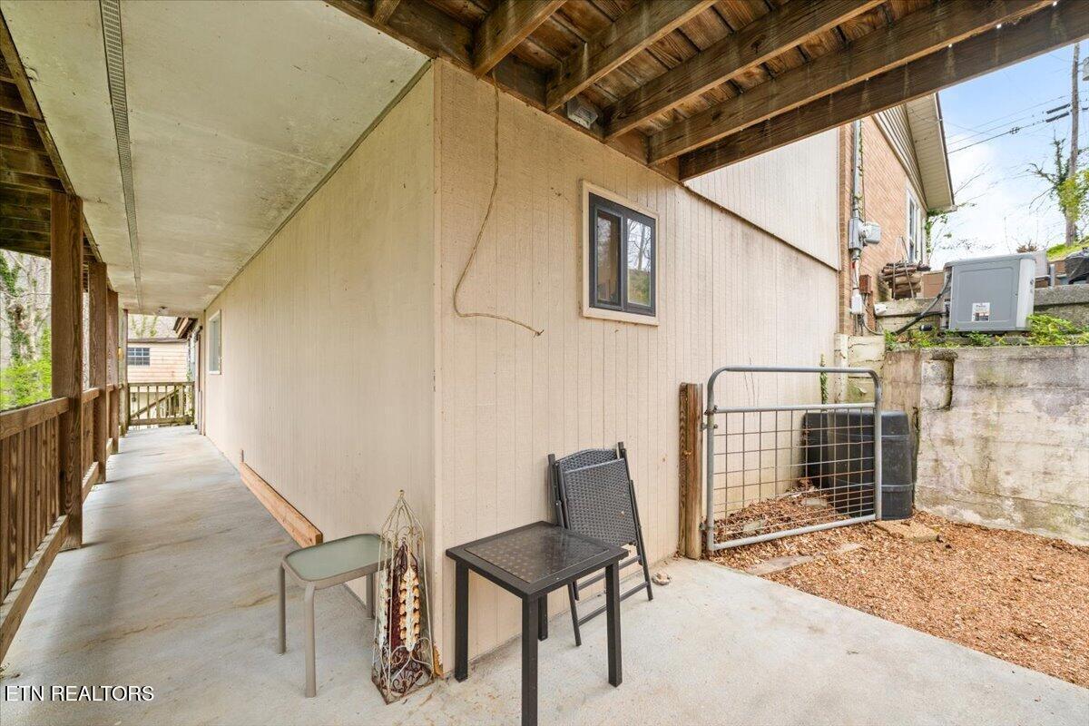 961 Indian River Boat Dock Rd, Jacksboro, TN - Norris Lake Real Estate - Image# 31