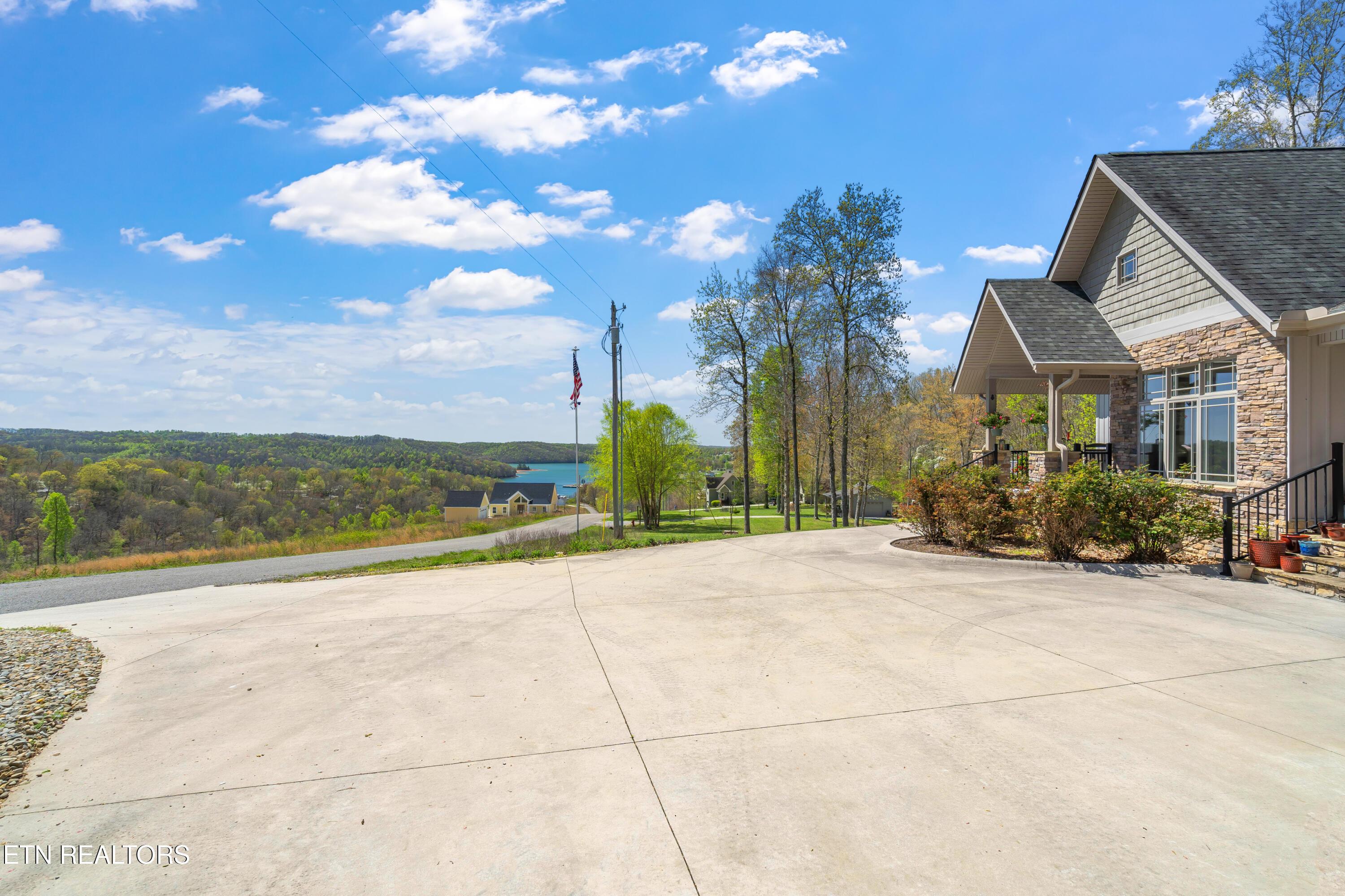 195 Kennedys Lp, Lafollette, TN - Norris Lake Real Estate - Image# 5