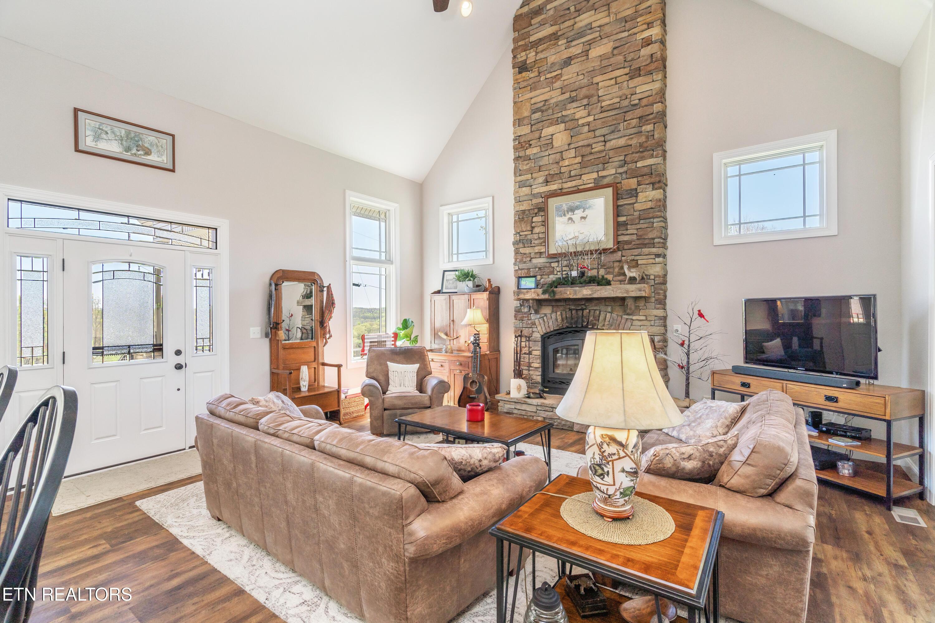 195 Kennedys Lp, Lafollette, TN - Norris Lake Real Estate - Image# 21