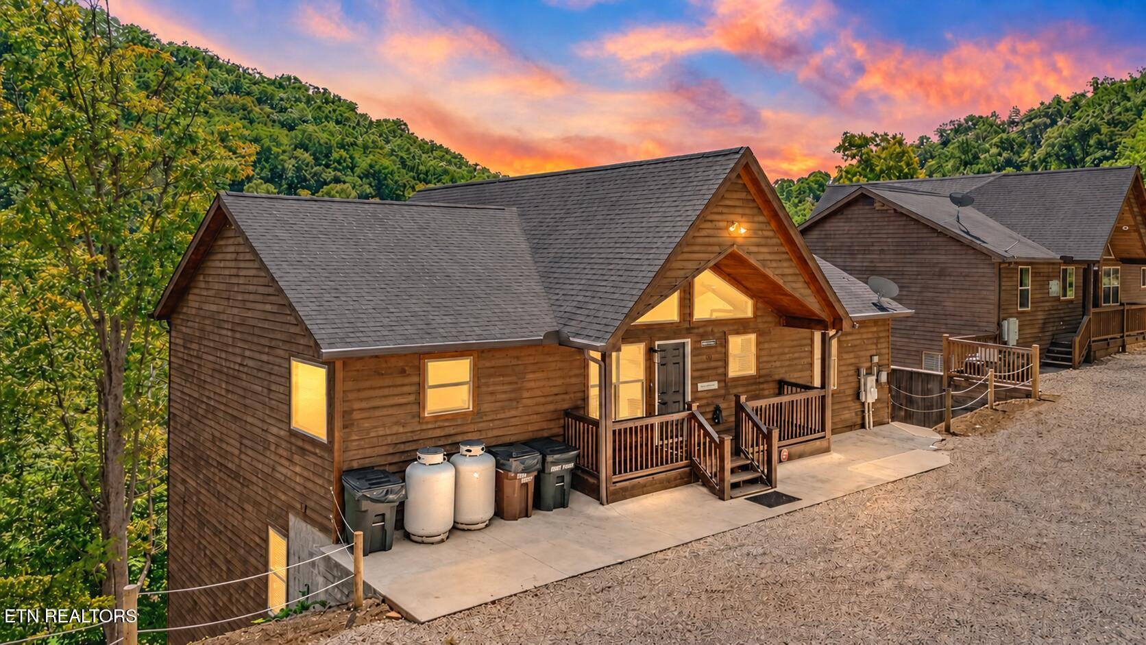 126 Bluewater Lane, Lafollette, TN - Norris Lake Real Estate - Image# 2
