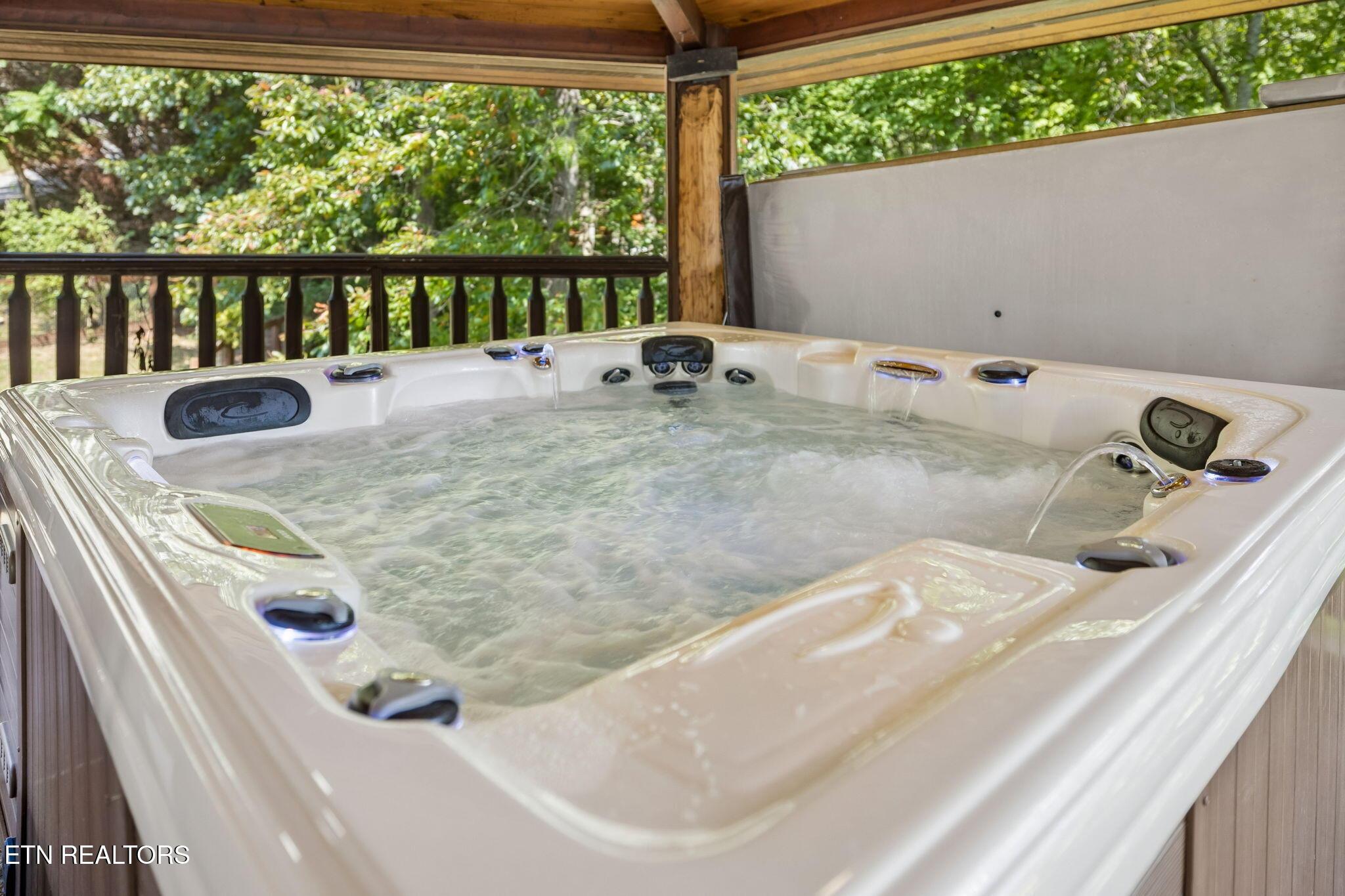 546 Bluff View Rd, New Tazewell, TN - Norris Lake Real Estate - Image# 11
