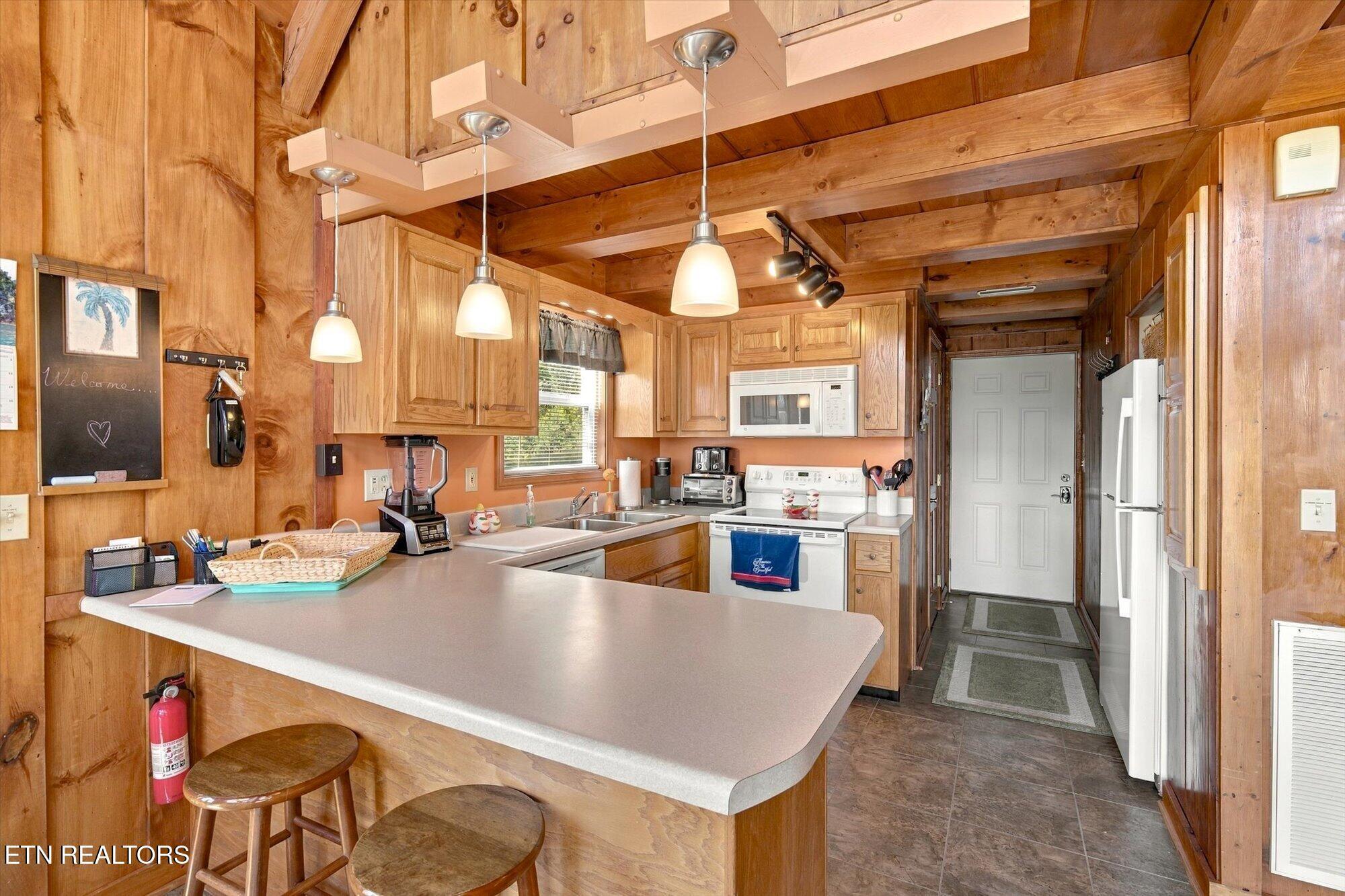 869 Flat Hollow Marina Rd, Speedwell, TN - Norris Lake Real Estate - Image# 7
