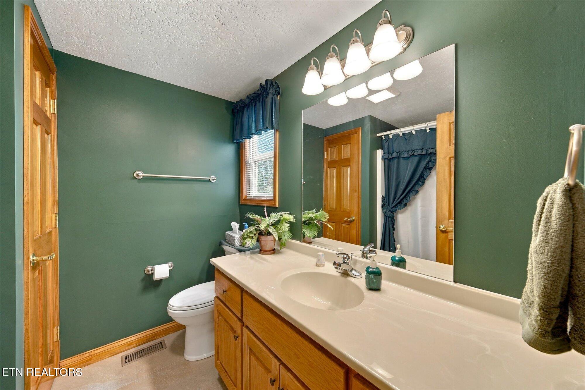 869 Flat Hollow Marina Rd, Speedwell, TN - Norris Lake Real Estate - Image# 24