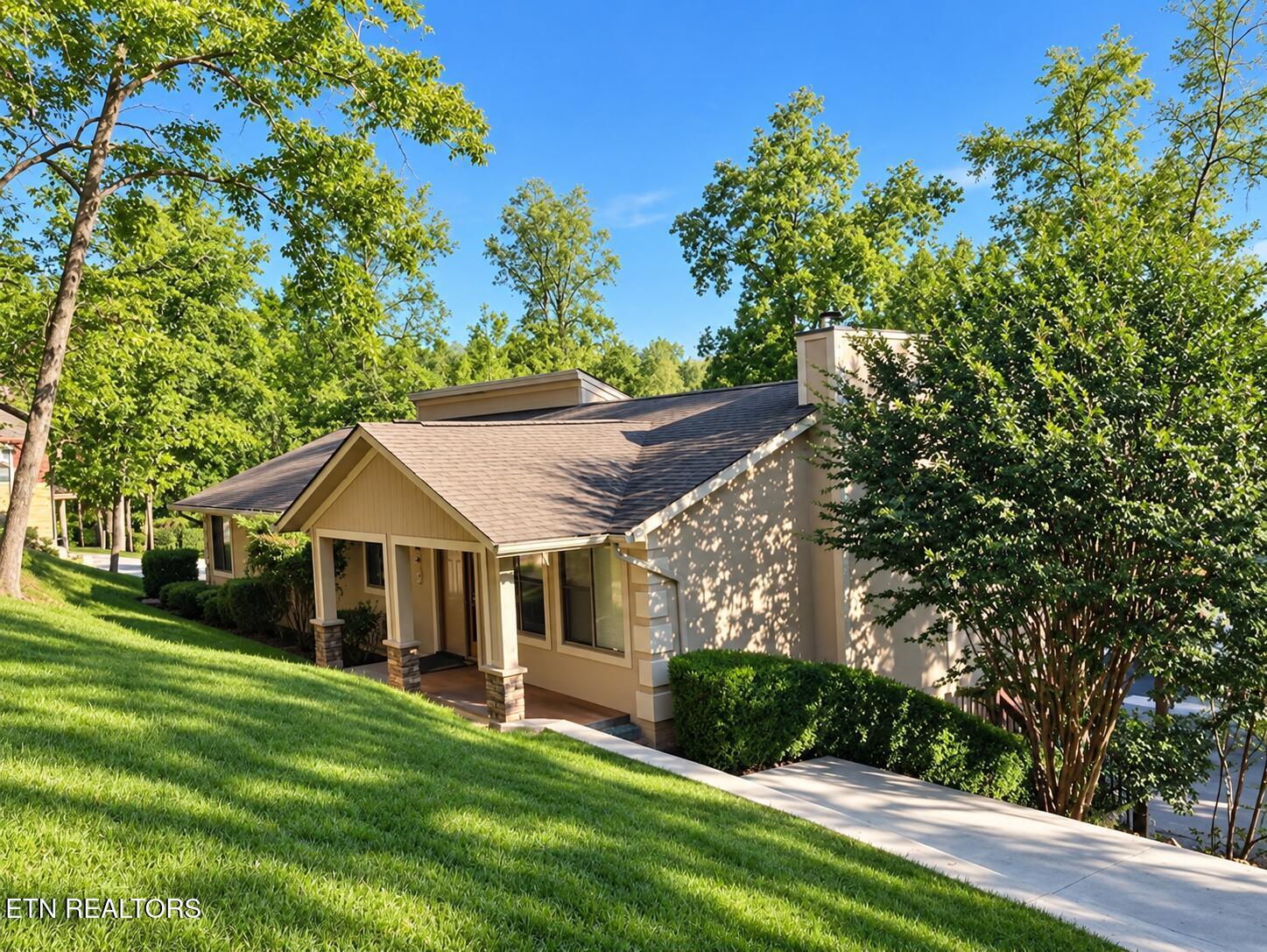 463 Fox Lake Lane, Lafollette, TN - Norris Lake Real Estate - Image# 1