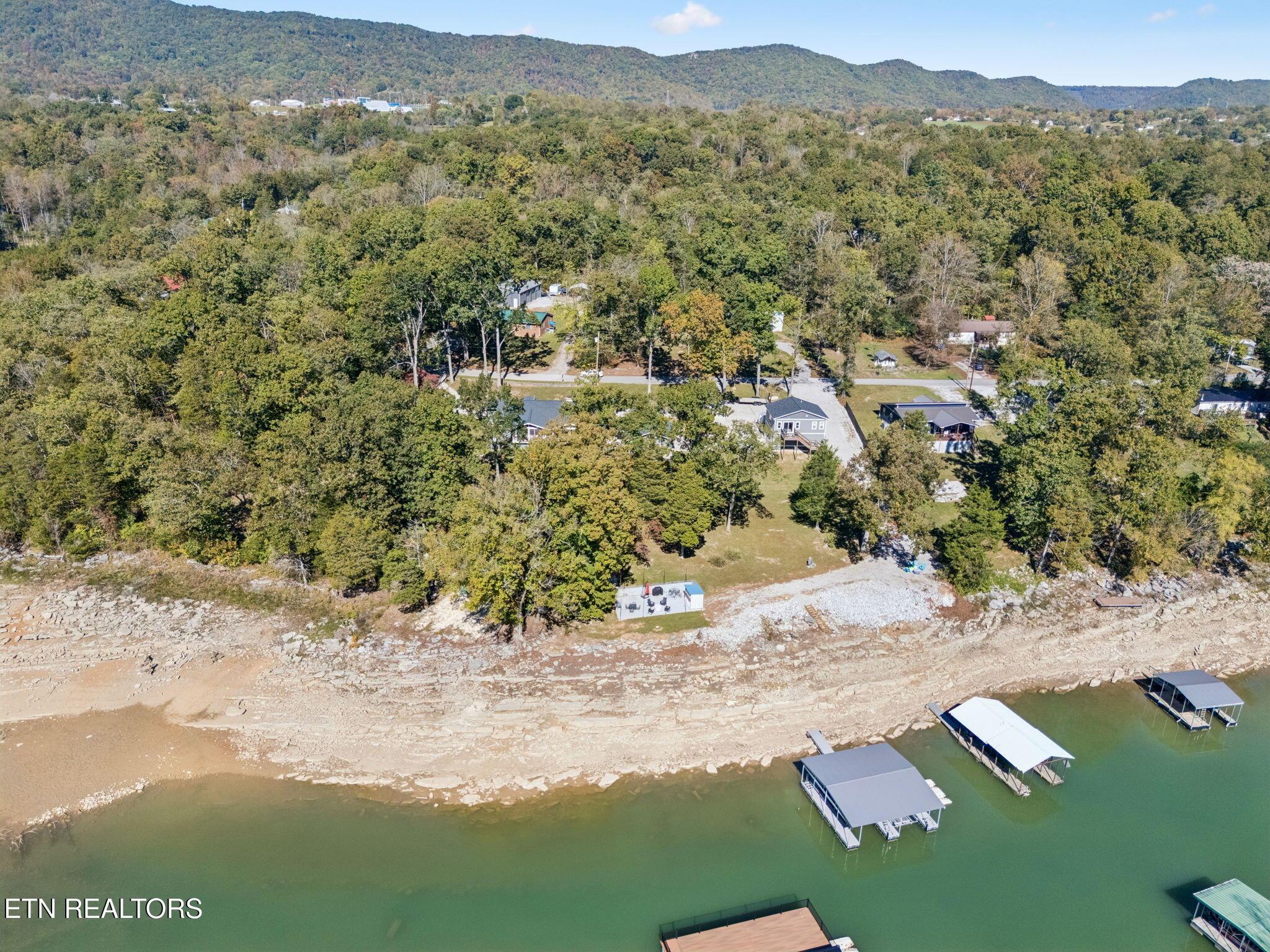 496 Shawnee Drive, Jacksboro, TN - Norris Lake Real Estate - Image# 11