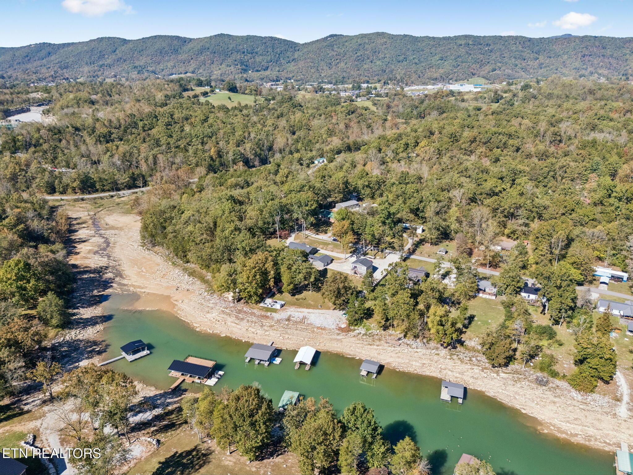 496 Shawnee Drive, Jacksboro, TN - Norris Lake Real Estate - Image# 20